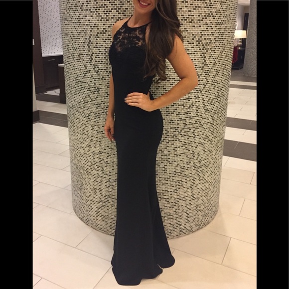 badgley mischka curves for days gown